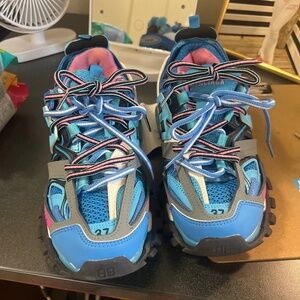balencigas tracks.